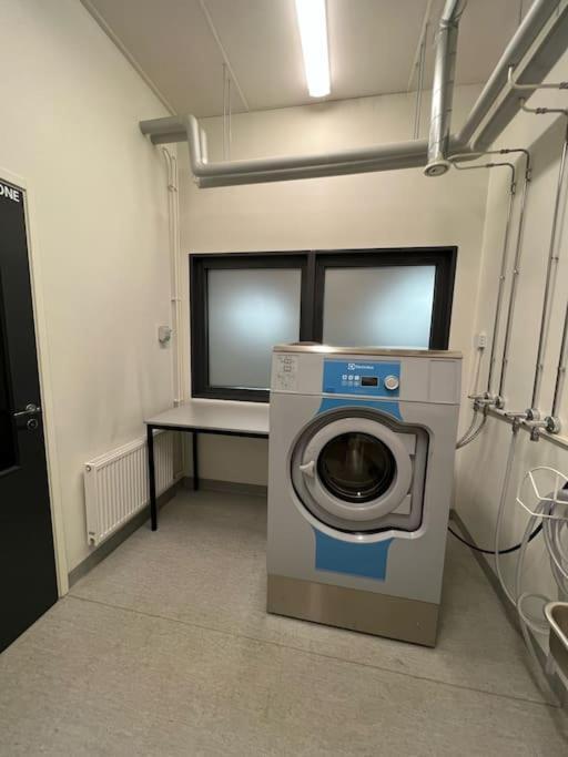 Suite - King Size Bed - Gym&Wifi - Indoor Parking 罗瓦涅米 外观 照片