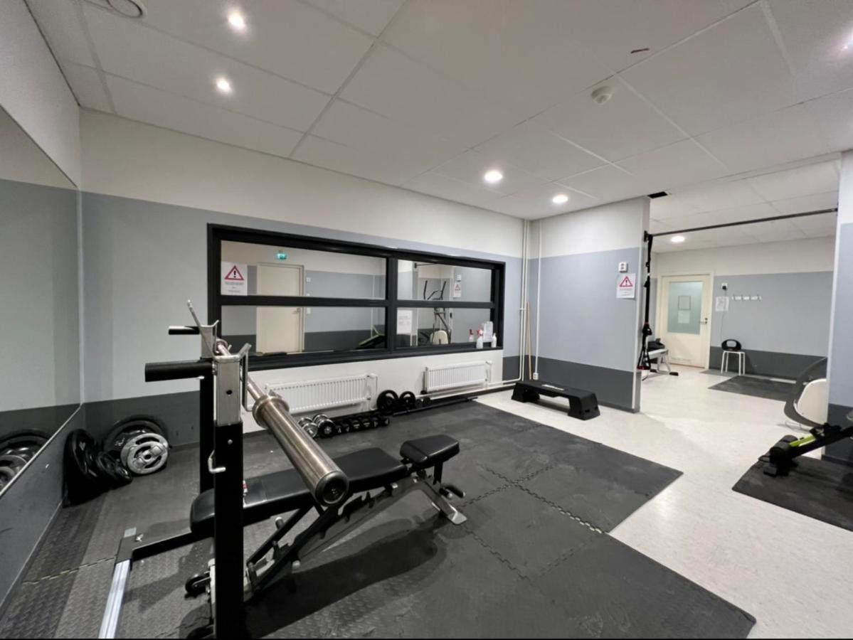 Suite - King Size Bed - Gym&Wifi - Indoor Parking 罗瓦涅米 外观 照片