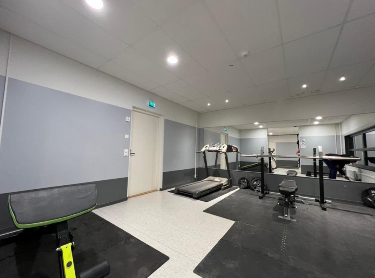 Suite - King Size Bed - Gym&Wifi - Indoor Parking 罗瓦涅米 外观 照片