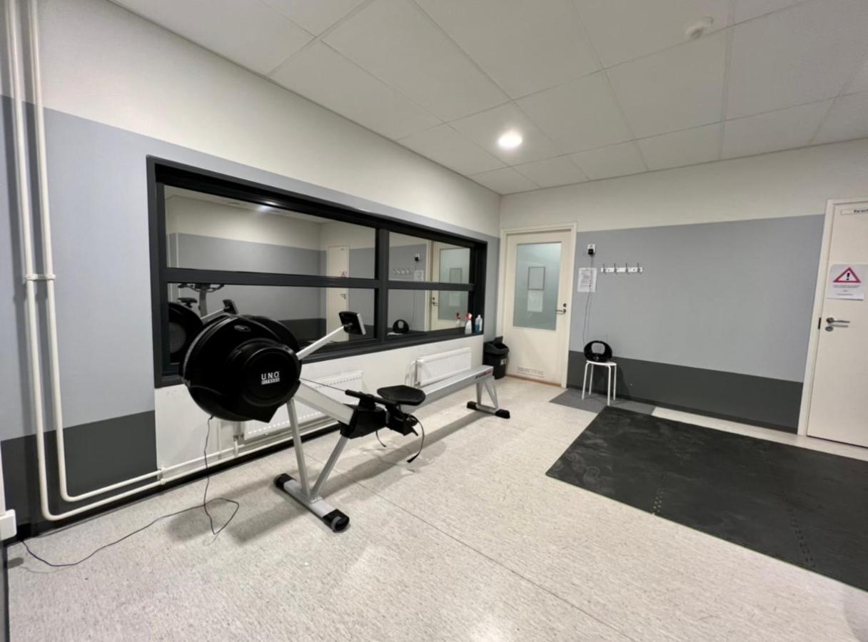 Suite - King Size Bed - Gym&Wifi - Indoor Parking 罗瓦涅米 外观 照片